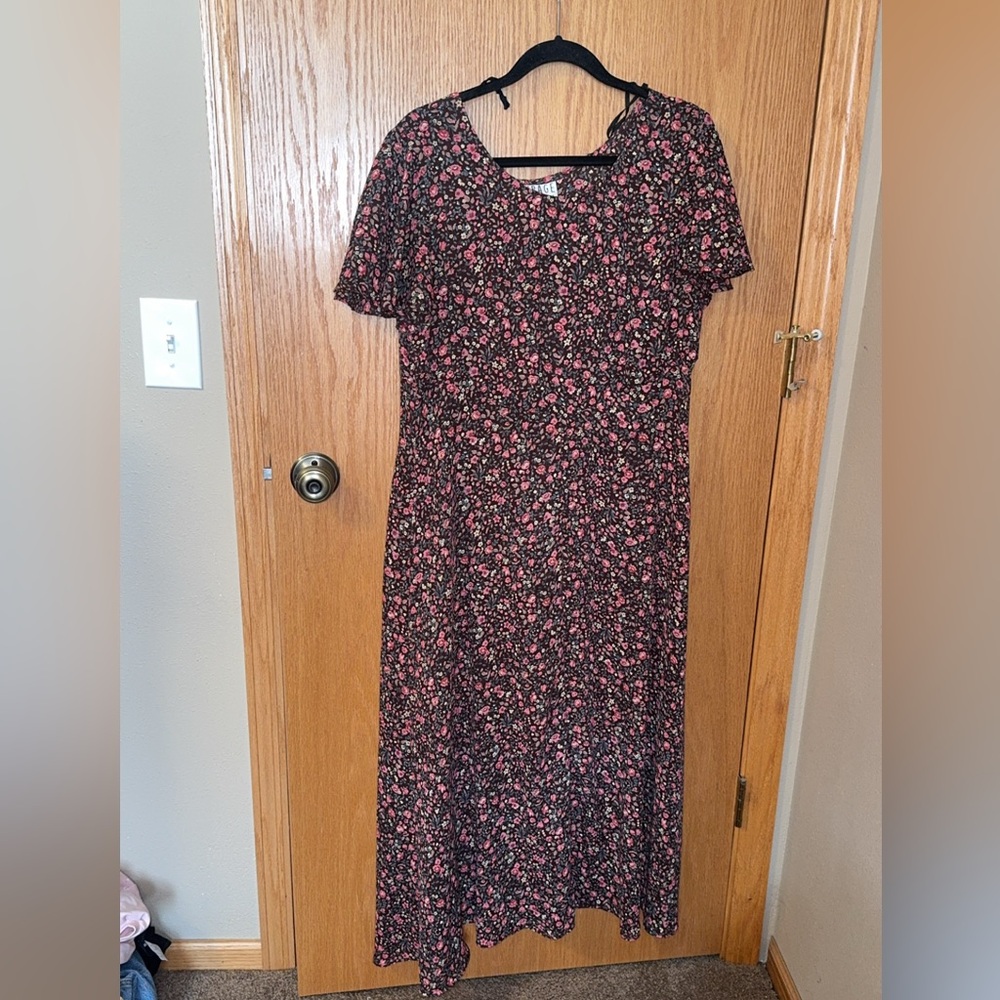 Vintage 90s Rampage Ditsy Floral Short Sleeve Midi Dress